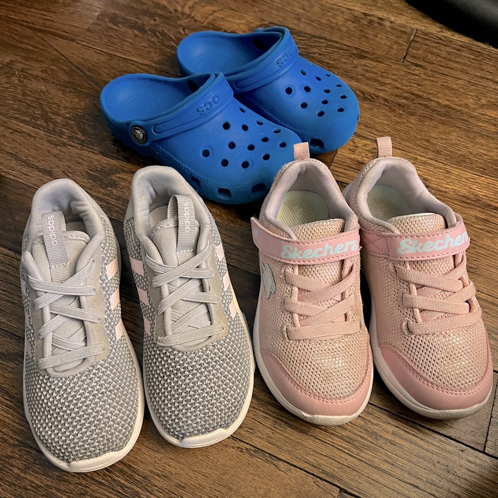 GIRLS’ PLAYSHOE BUNDLE-size 10